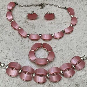 Thermoset, vintage 50’s mid century moonglow jewelry set. STAR brand